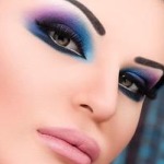 تعلمي وضع مكياج خليجي واضح للسهرات في 10 خطوات
